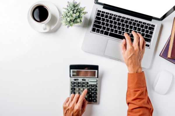 typing-calculator-flat-lay typing-calculator-flat-lay